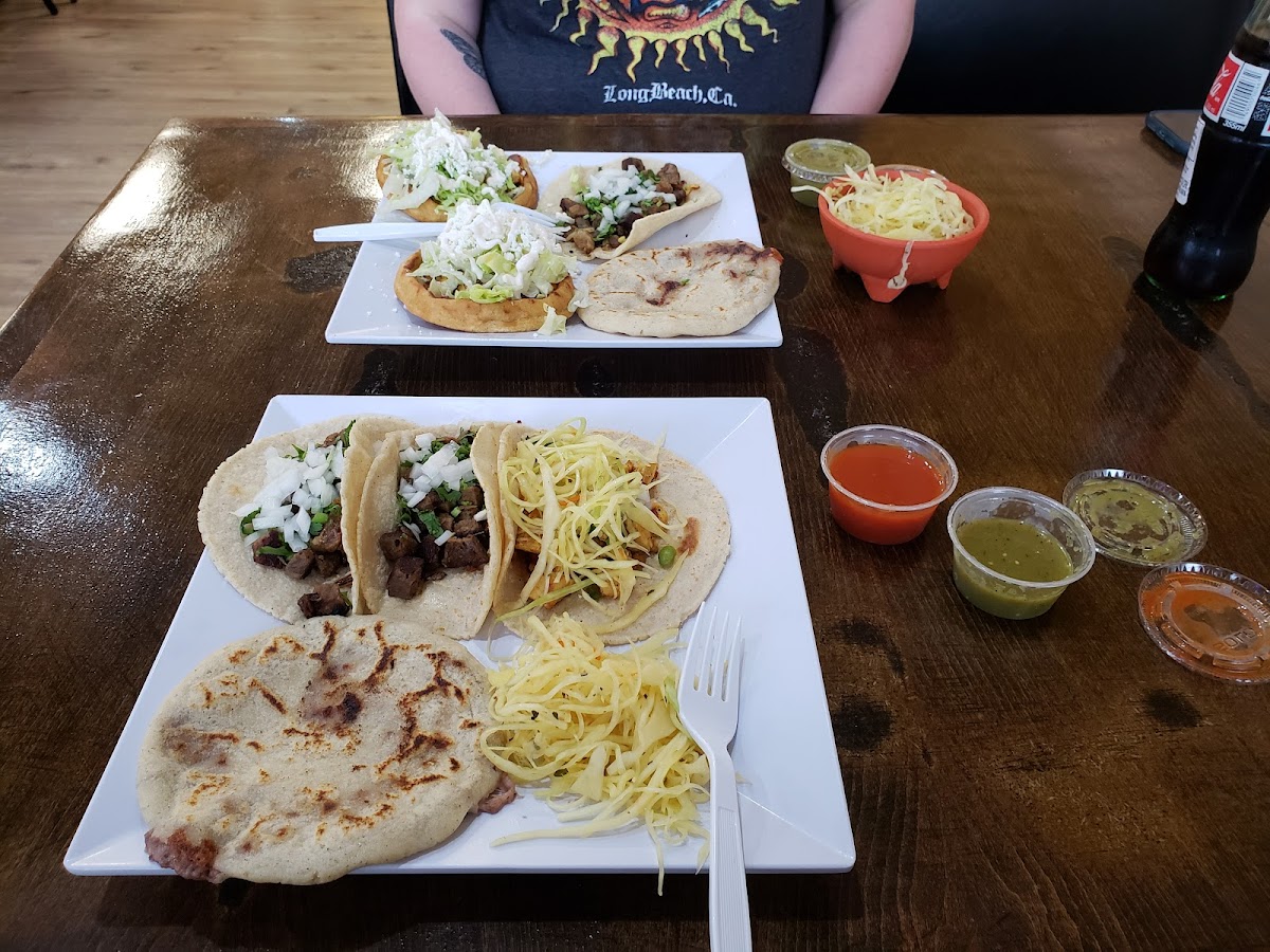 Pupuseria Doña Oti Photos 2